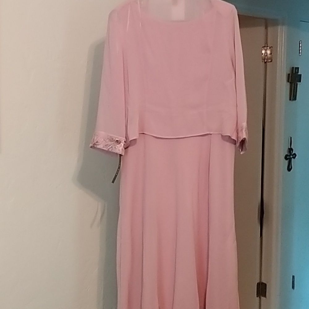 Dress - Picture 2 of 2